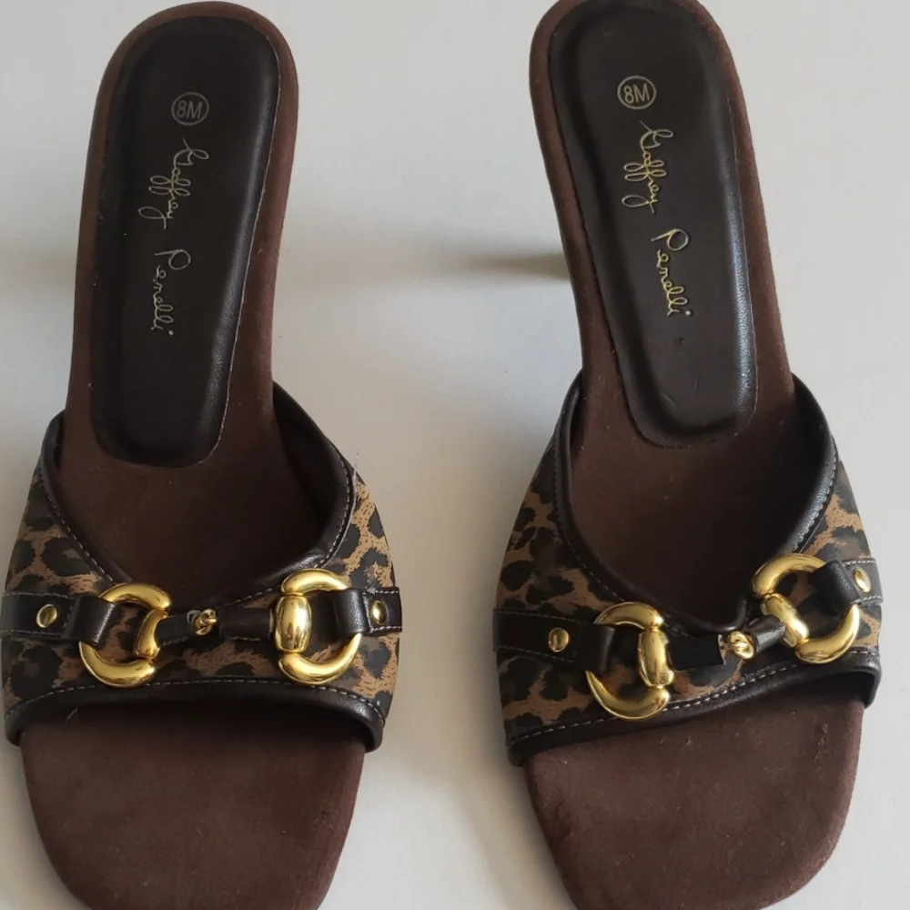 Leopard Heels - Picture 2 of 4